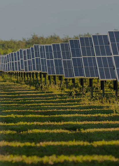 do solar panels hum at night