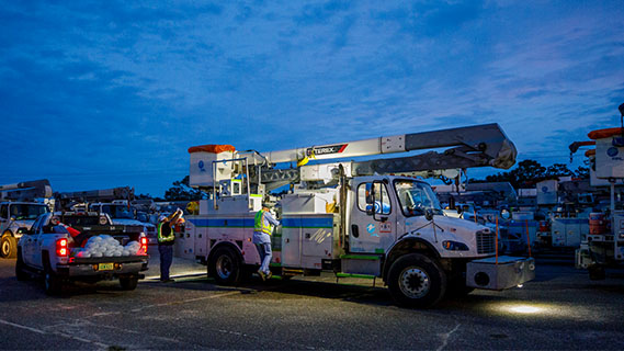 fpl bucket truck late in the evening