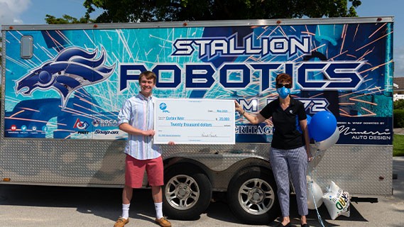 2020 robotics scholarship winner