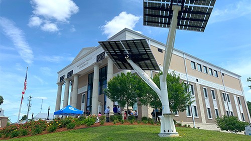 Solar tree at the Washington County Courthouse in Chipley 